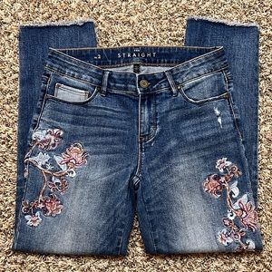 White House Black Market The Straight Jeans Size 2